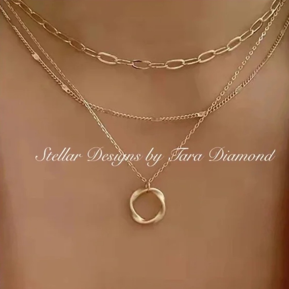 Stellar layering necklace🌙